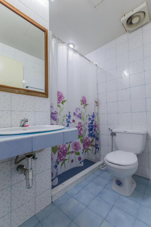 Chongko Guesthouse Пхукет Экстерьер фото